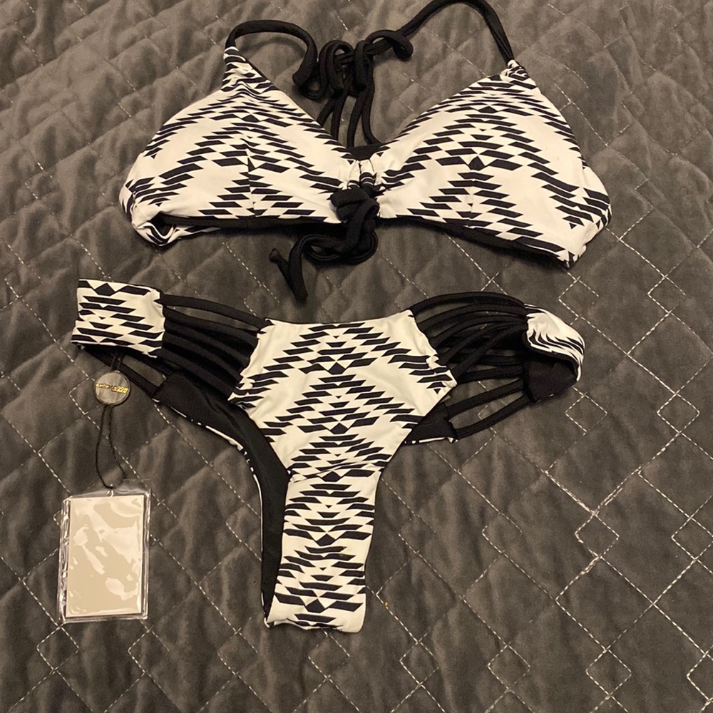Khongboon swimwear bikini!